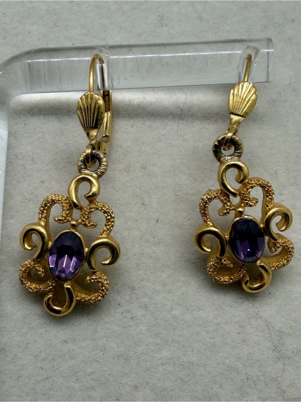 Vintage signed Trifari necklace and earrings set - Picture 15 of 15